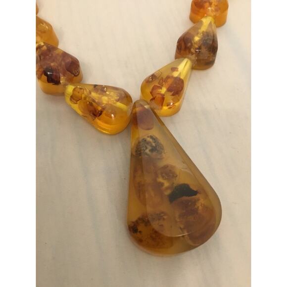 Vintage Baltic/Latvian Pressed Amber Teardrop Shaped Bead Necklace - 102g - Picture 4 of 6